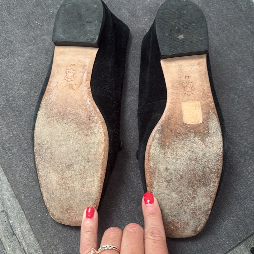 Tory Burch Black Suede Loafers with Gold Logo - Picture 4 of 5